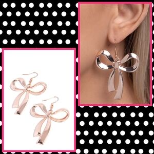 2/$10 Paparazzi Captivating Coquette - Rose Gold Earrings